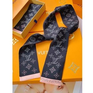 Drops soon… NWT Louis Vuitton LV Silk Twilly Scarf